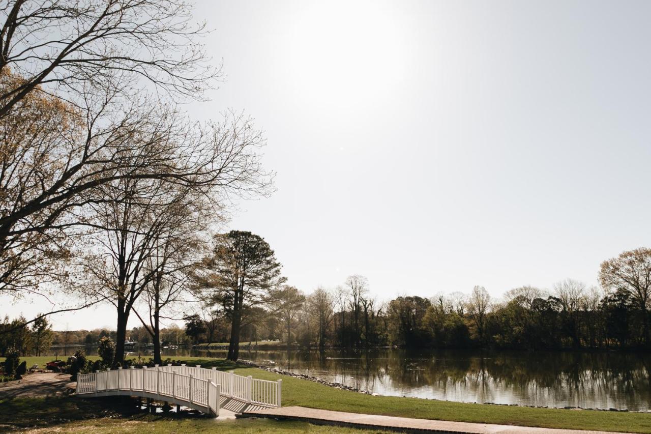 The Oaks Waterfront Hotel Saint Michaels Bagian luar foto