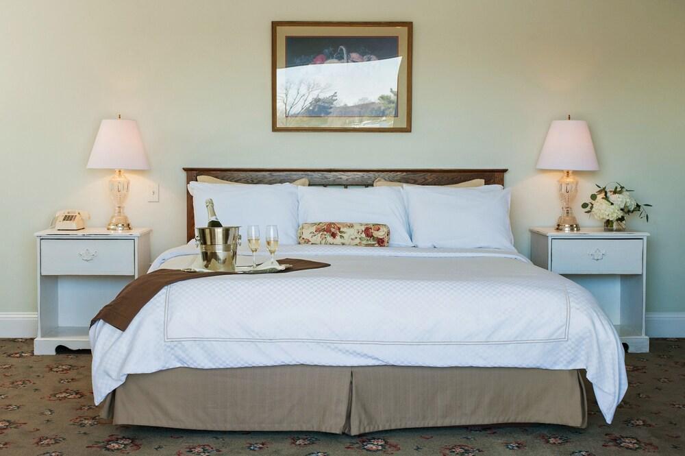 The Oaks Waterfront Hotel Saint Michaels Bagian luar foto
